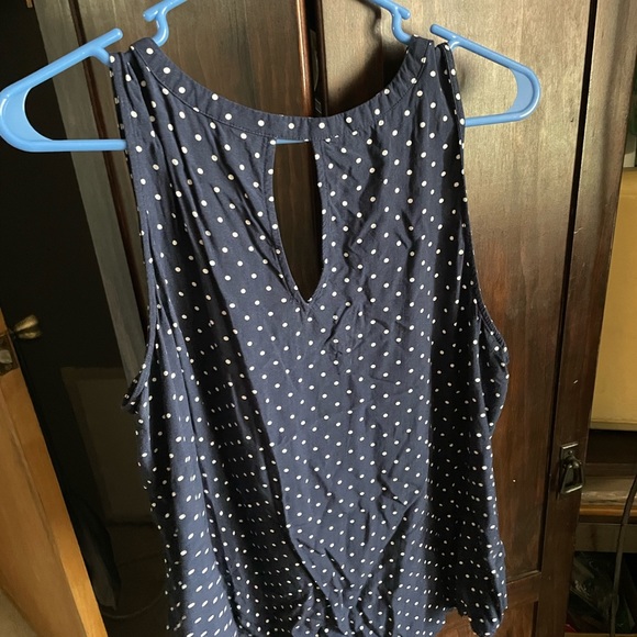 Back keyhole polka dot tank - Picture 3 of 3